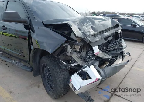 2017 Toyota Tundra Sr5 4.6L V8 z USA, uszkodzony, nr VIN 5TFEM5F13HX111586